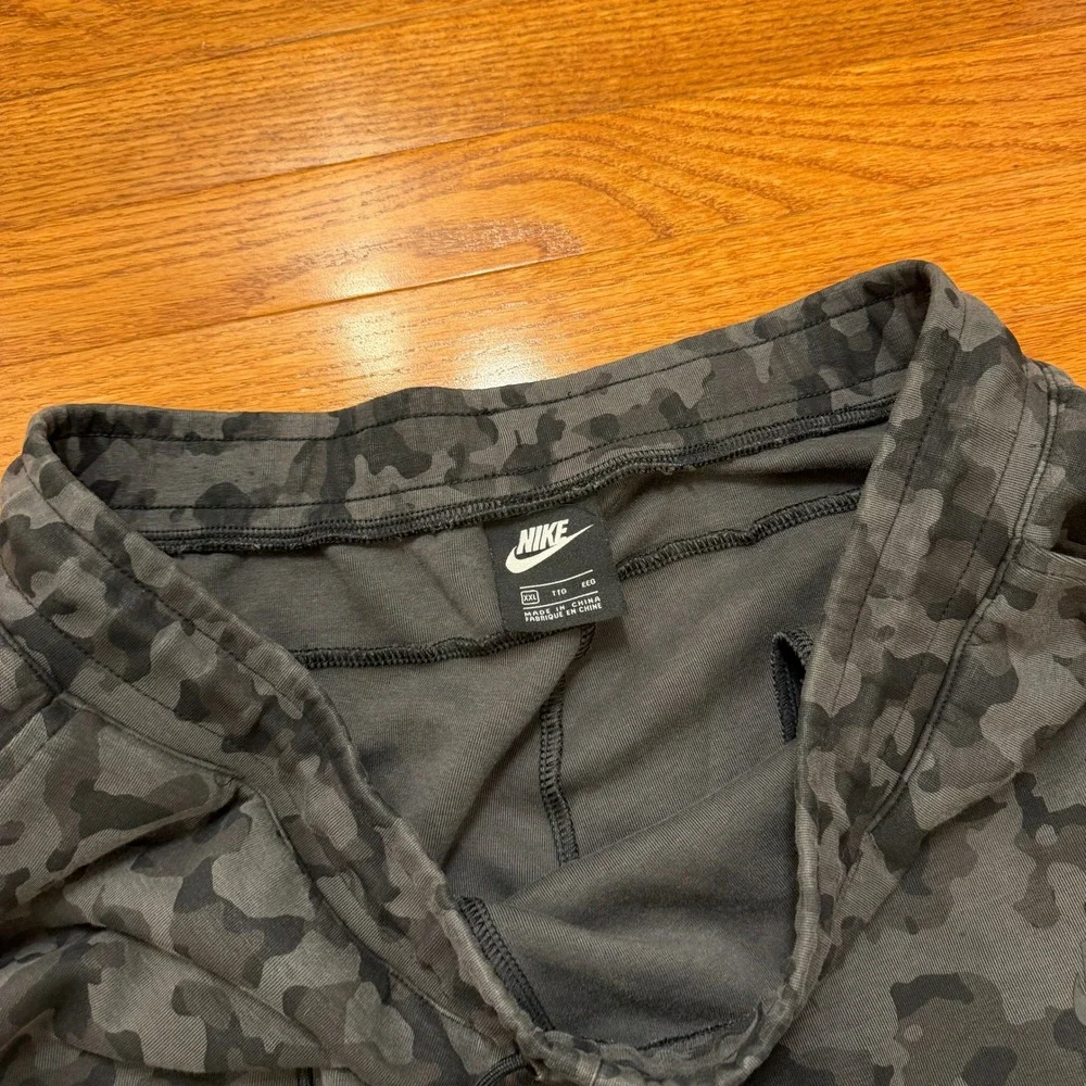 Nike Sportswear Tech Fleece Jogger Pants Mens 2XL Gray Camo Camo 28